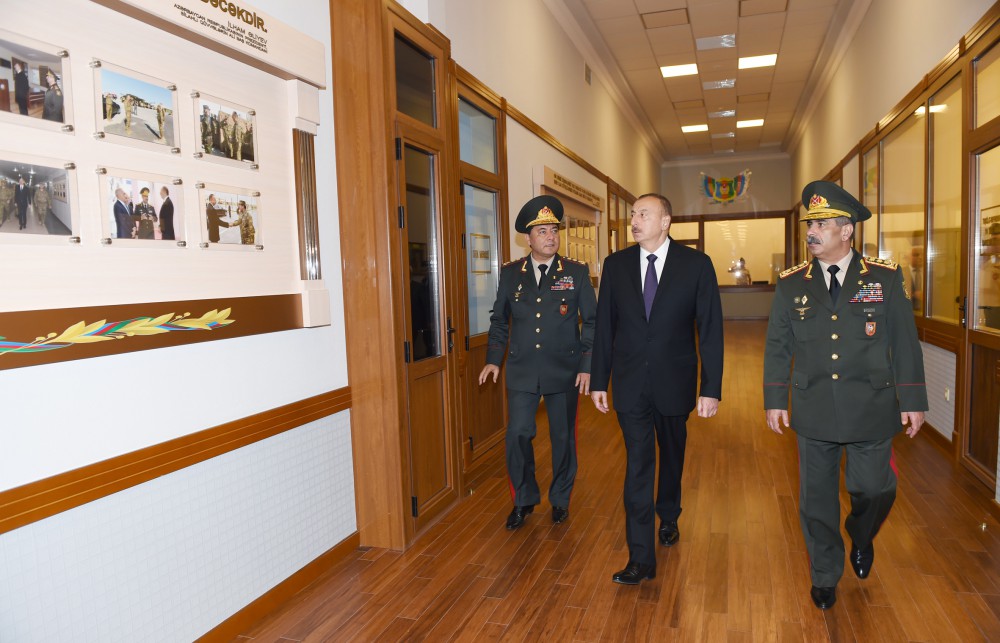 Prezident İlham Əliyev Silahlı Qüvvələrin Baş Qərargahının yeni inzibati binasının açılışında iştirak edib (FOTO)
