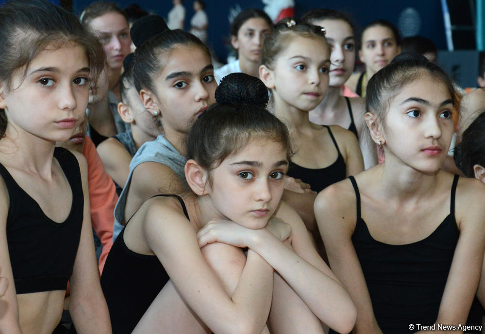 Bakıda gənc gimnastların Olimpiya çempionları ilə görüşü olub (FOTO)