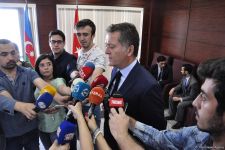 Abid Şərifov terror qurbanları ilə bağlı başsağlığı verib (FOTO)