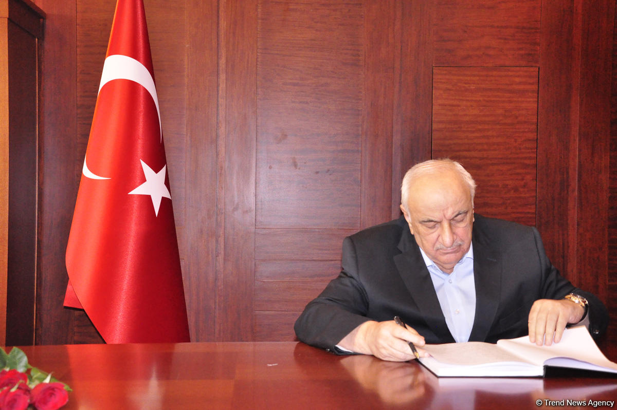 Abid Şərifov terror qurbanları ilə bağlı başsağlığı verib (FOTO)