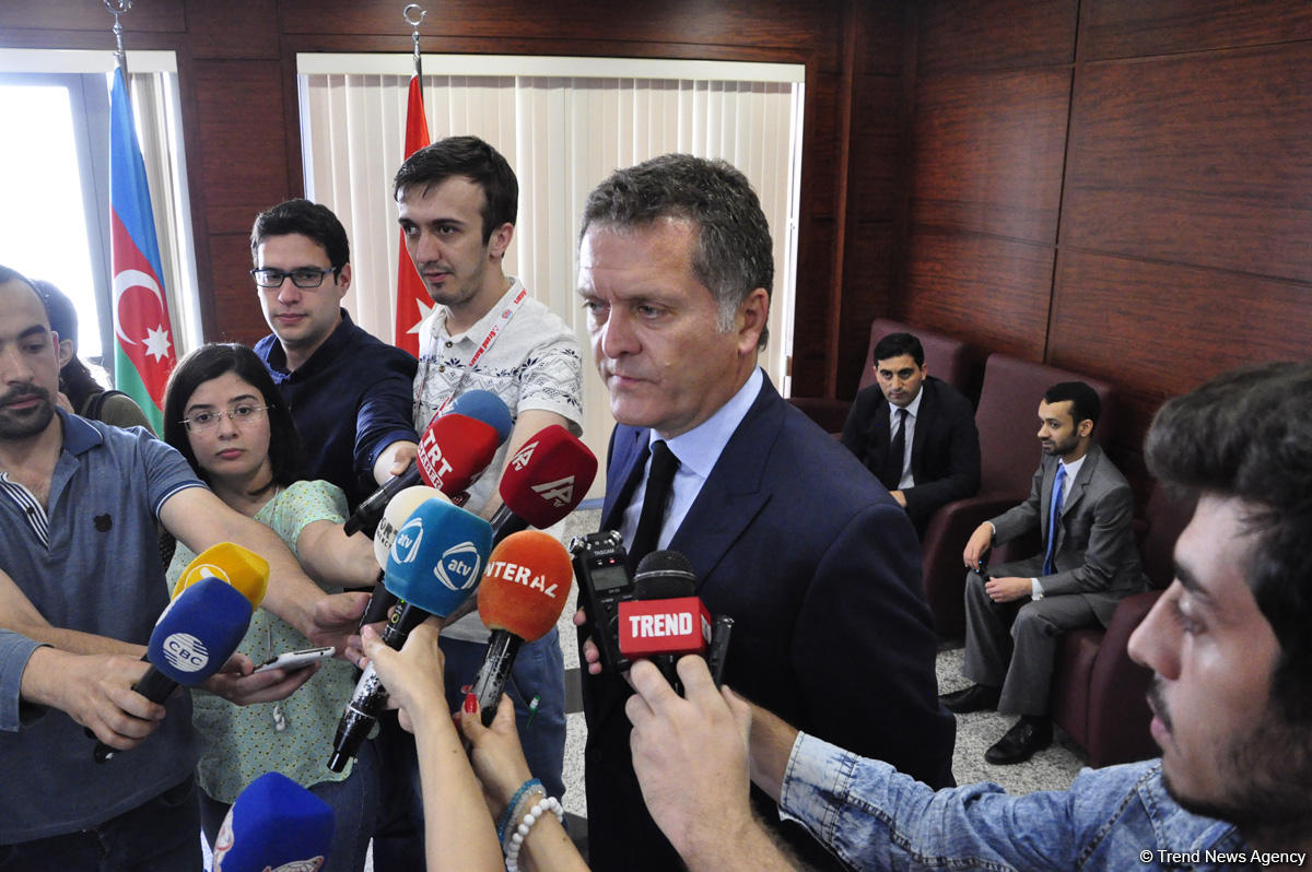 Abid Şərifov terror qurbanları ilə bağlı başsağlığı verib (FOTO)