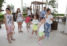 Heydər Əliyev Fondunun vitse-prezidenti Leyla Əliyeva uşaq evlərinin sakinləri ilə görüşüb (FOTO)