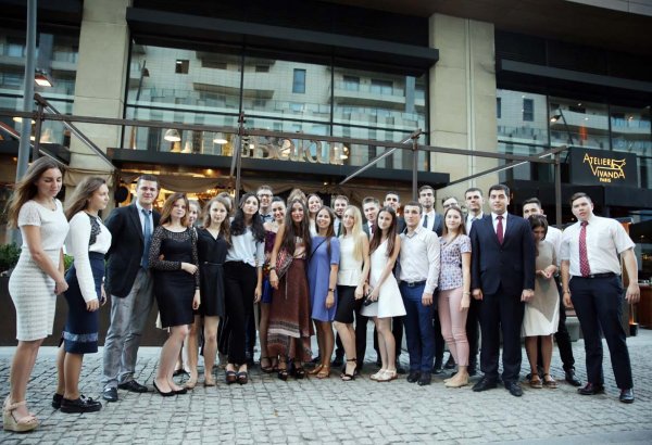 Heydər Əliyev Fondunun vitse-prezidenti Leyla Əliyeva rusiyalı tələbələrlə görüşüb (FOTO)