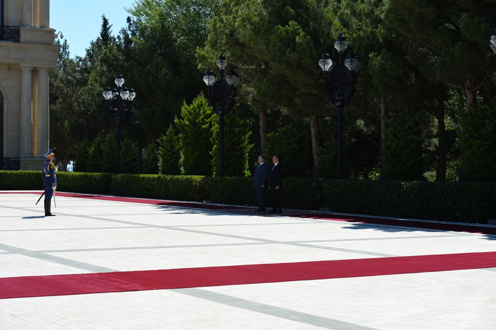 Ukrayna Prezidentinin rəsmi qarşılanma mərasimi olub (FOTO)