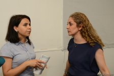 ARTIM Layihə Məkanında iranlı rəssam Neda Zarfsazın fərdi sərgisi açılıb (FOTO)