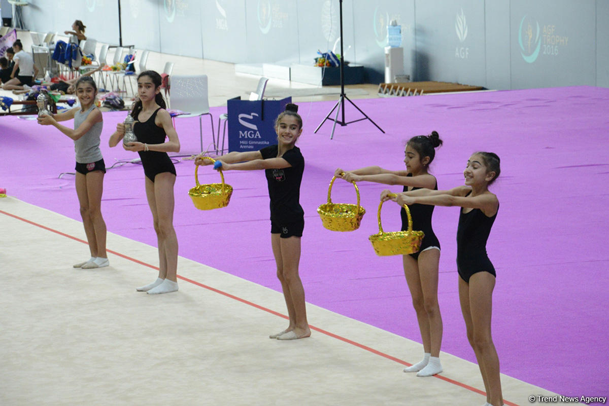 Bakı bədii gimnastika üzrə Dünya Kubokuna hazırlaşır (FOTO)