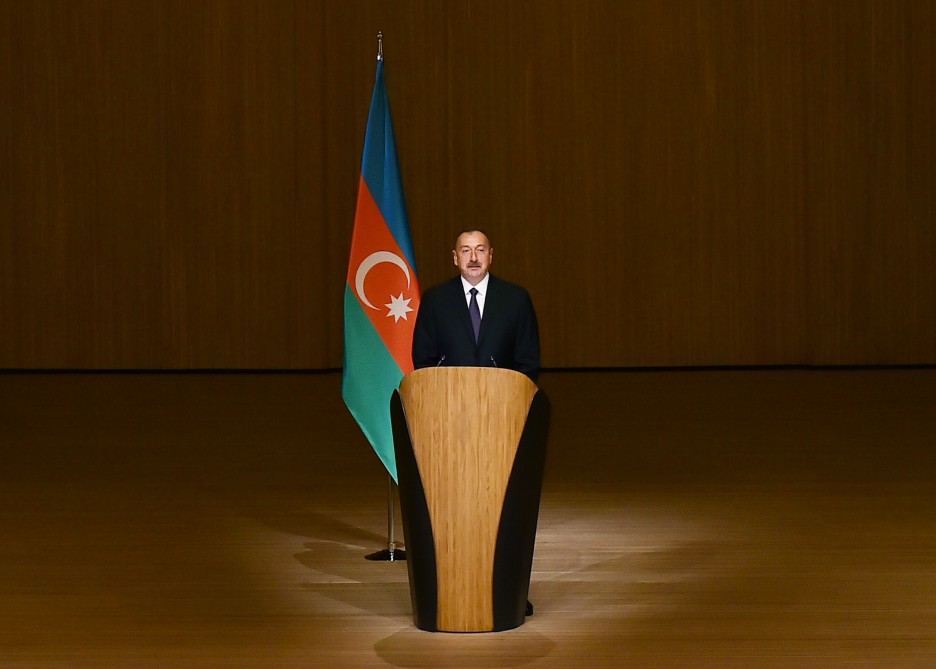 İlham Əliyev Yay Olimpiya Oyunlarında iştirak edəcək Azərbaycan nümayəndə heyətinin yolasalma mərasimində iştirak edib (FOTO)