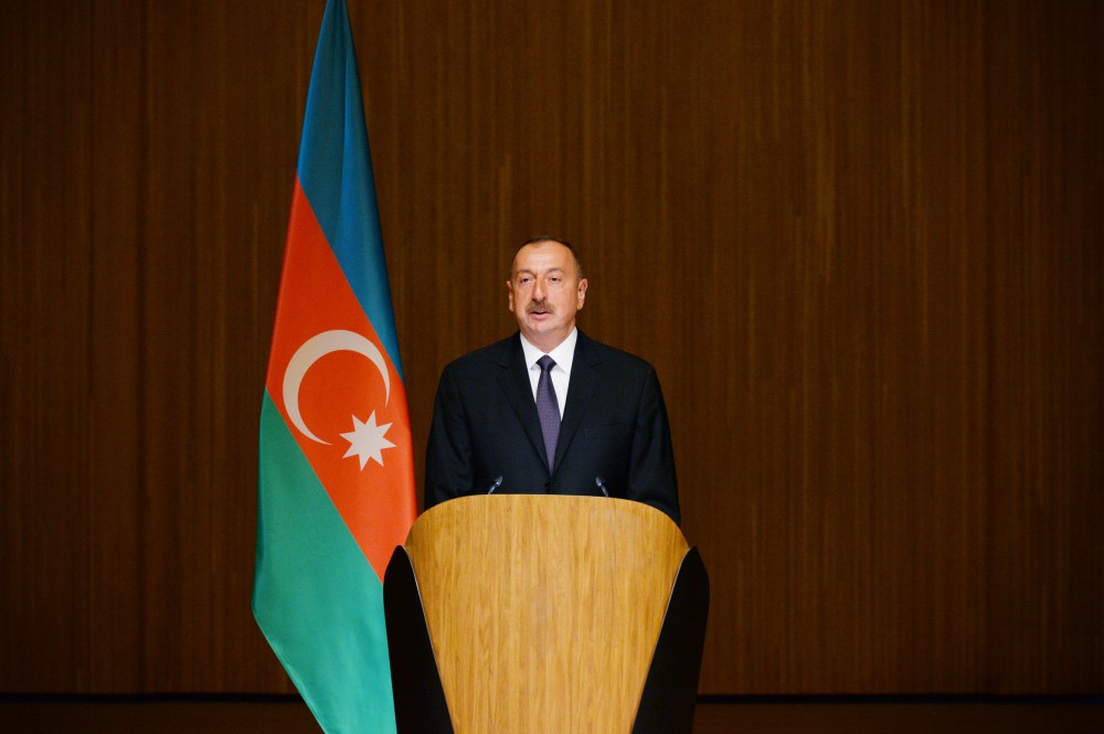 İlham Əliyev Yay Olimpiya Oyunlarında iştirak edəcək Azərbaycan nümayəndə heyətinin yolasalma mərasimində iştirak edib (FOTO)