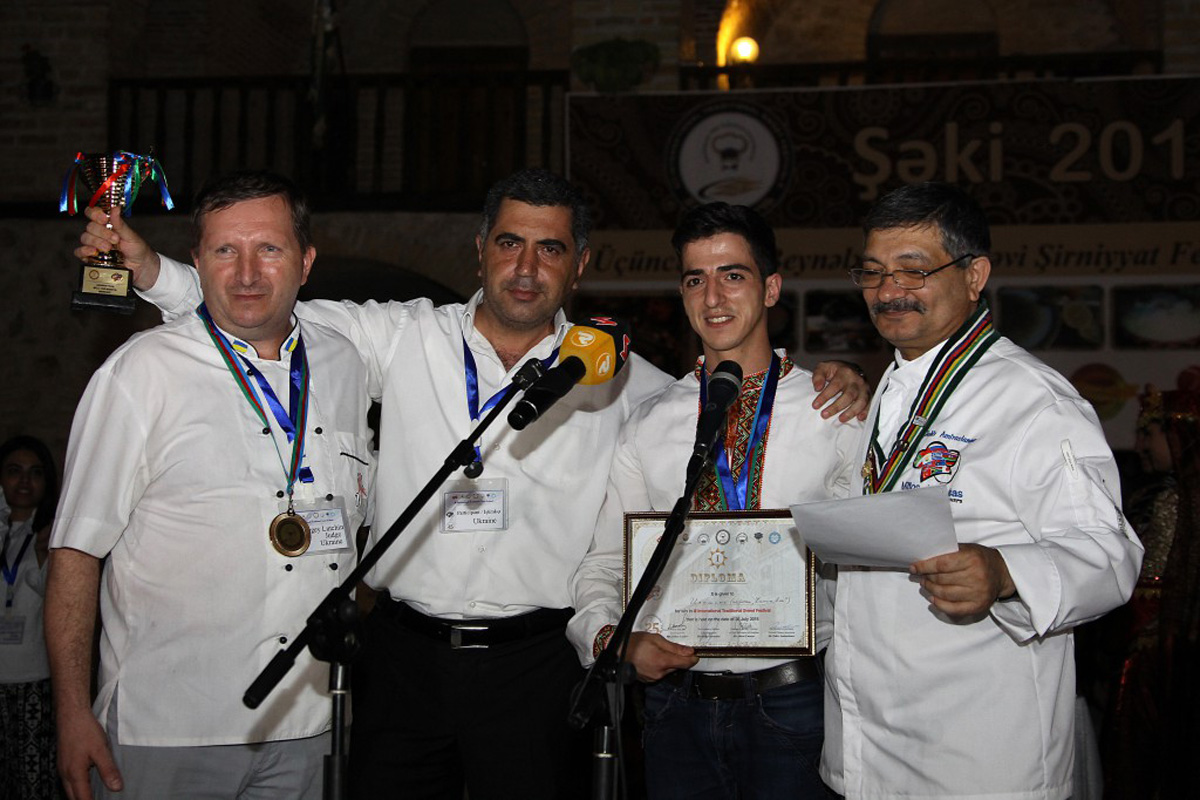 Şəki festivalında Azərbaycanın zəngin mətbəxi dünyaya tanıdılıb (FOTO)