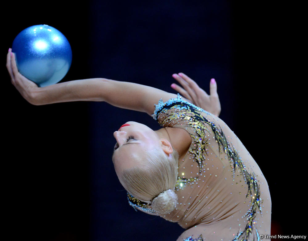 Bakıda bədii gimnastika üzrə Dünya Kuboku yarışlarının ilk günü (FOTO)