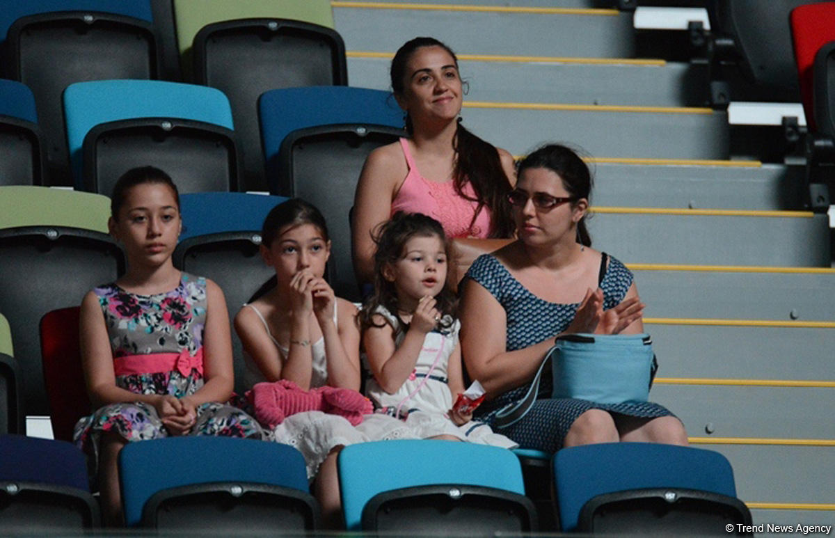 Bakıda bədii gimnastika üzrə Dünya Kuboku yarışlarının ilk günü (FOTO)