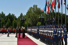İran Prezidentinin rəsmi qarşılanma mərasimi olub