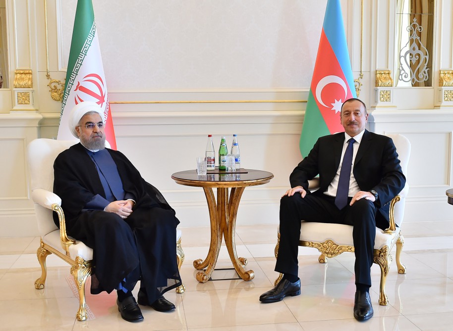 Prezident İlham Əliyevin İran Prezidenti Həsən Ruhani ilə təkbətək görüşü keçirilib