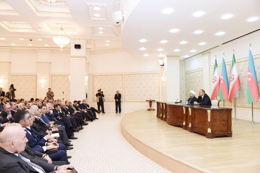 Həsən Ruhani: Xəzər dənizi sahilyanı ölkələr üçün sülh və sabitlik məkanı olmalıdır