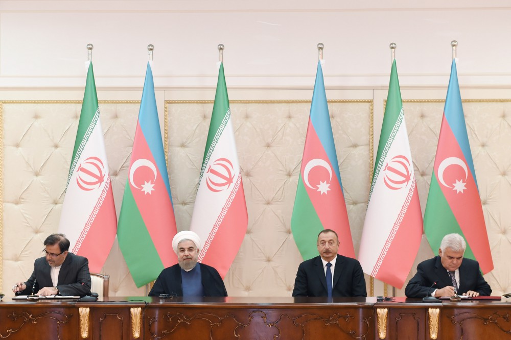Azərbaycan və İran arasında 6 sənəd imzalanıb