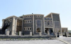 İlham Əliyev Qəbələdə Heydər Əliyev Fondunun təşəbbüsü ilə inşa olunan uşaq bağçasının açılışında iştirak edib (FOTO)