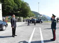 Prezident İlham Əliyev Şəki Sərhəd Dəstəsinin "Laza" sərhəd zastavasında yaradılan şəraitlə tanış olub (FOTO)