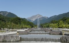 İlham Əliyev "Qəbələ" Park-Bulvar Kompleksinin yenidənqurmadan sonra açılışında iştirak edib (FOTO)