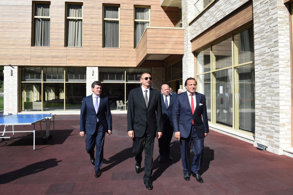Prezident İlham Əliyev Qəbələdə "Qafqaz Tufandağ Mountain Resort" otelinin açılışında iştirak edib (FOTO)