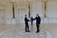 Prezident İlham Əliyev: Azərbaycanla Almaniya arasında qarşılıqlı inama və etimada əsaslanan siyasi dialoqun davam etdirilməsi önəmlidir (YENİLƏNİB) (FOTO)