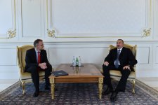 Prezident İlham Əliyev: Azərbaycanla Almaniya arasında qarşılıqlı inama və etimada əsaslanan siyasi dialoqun davam etdirilməsi önəmlidir (YENİLƏNİB) (FOTO)