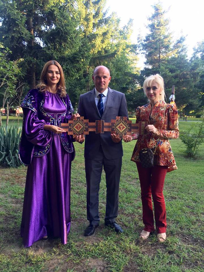 Gülnarə Xəlilova: Macarıstandakı Qurultay türk xalqlarını birləşdirir və sülhə çağırır (FOTO)