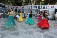 Təranə Mahmudova və  Fatimə Fətəliyeva "Retro Bakı" layihəsində (FOTO)