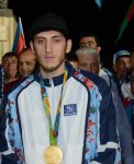 Azərbaycan olimpiyaçıları ulu öndər Heydər Əliyevin abidəsini ziyarət ediblər (FOTO)
