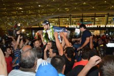 Azərbaycan olimpiyaçıları Vətənə döndülər (FOTO)