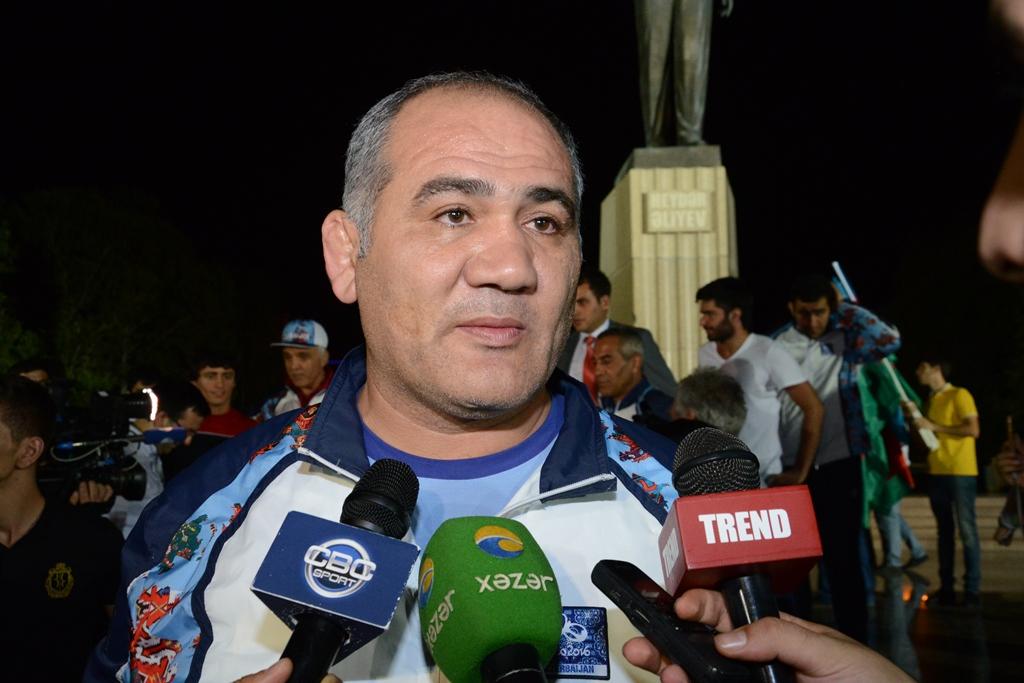 Firdovsi Umudov: İdmanı siyasətdən uzaq tutmaq istəsək də...
