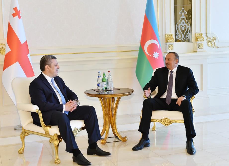 Prezident İlham Əliyev: Azərbaycanla Gürcüstanı uğurla inkişaf edən nəqliyyat və energetika layihələri birləşdirir (YENİLƏNİB) (FOTO)