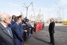Prezident İlham Əliyev “Şahdəniz-2” layihəsi üzrə dayaq blokunun dənizə yola salınması mərasimində iştirak edib  (YENİLƏNİB) (FOTO)
