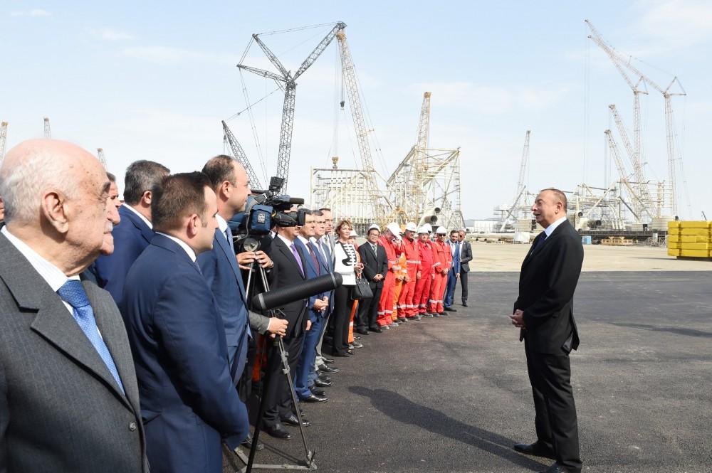 Prezident İlham Əliyev “Şahdəniz-2” layihəsi üzrə dayaq blokunun dənizə yola salınması mərasimində iştirak edib  (YENİLƏNİB) (FOTO)