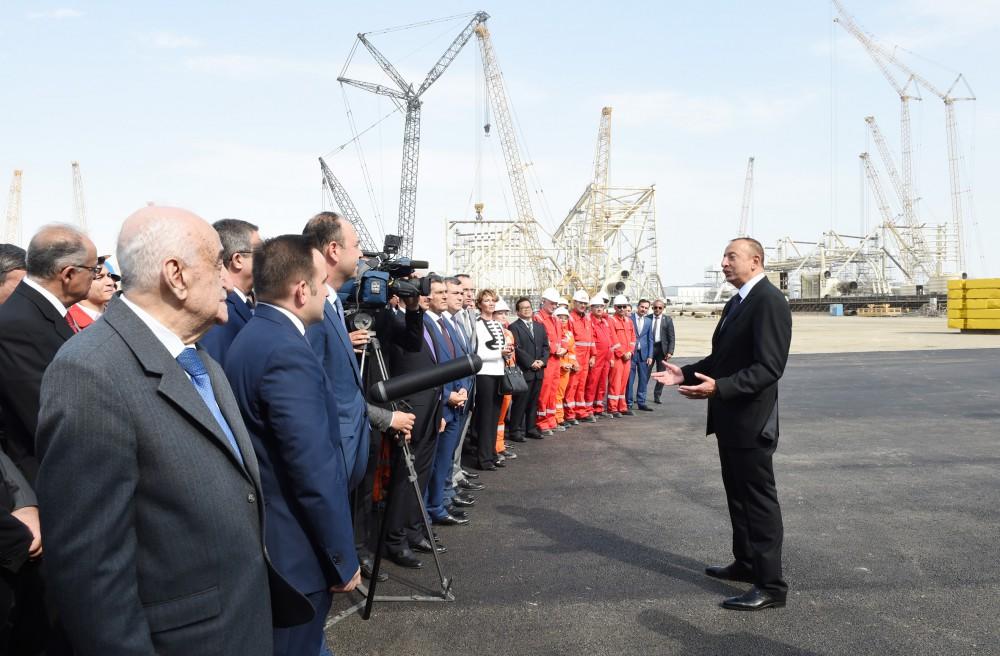 Prezident İlham Əliyev “Şahdəniz-2” layihəsi üzrə dayaq blokunun dənizə yola salınması mərasimində iştirak edib  (YENİLƏNİB) (FOTO)