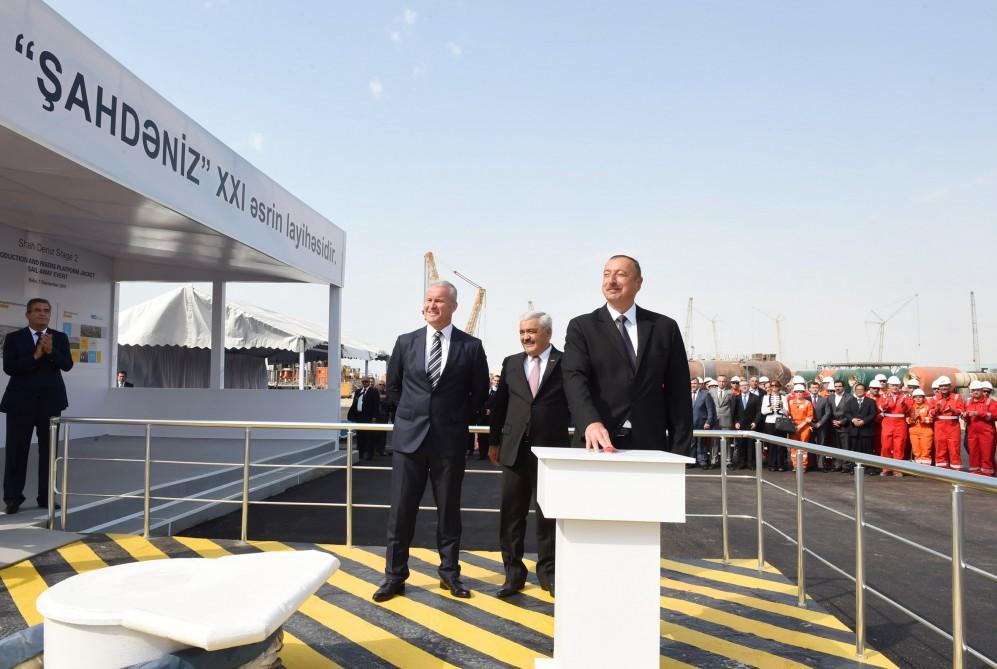 Prezident İlham Əliyev “Şahdəniz-2” layihəsi üzrə dayaq blokunun dənizə yola salınması mərasimində iştirak edib  (YENİLƏNİB) (FOTO)