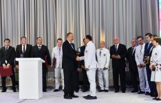 Prezident İlham Əliyev və xanımı XXXI Yay Olimpiya Oyunlarında iştirak etmiş idmançılarla görüşüblər