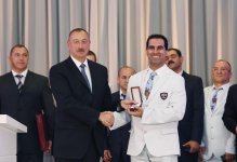 Prezident İlham Əliyev və xanımı XXXI Yay Olimpiya Oyunlarında iştirak etmiş idmançılarla görüşüblər