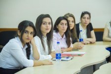 Gənclər məhkəmə orqanlarında təcrübə keçəcək (FOTO)