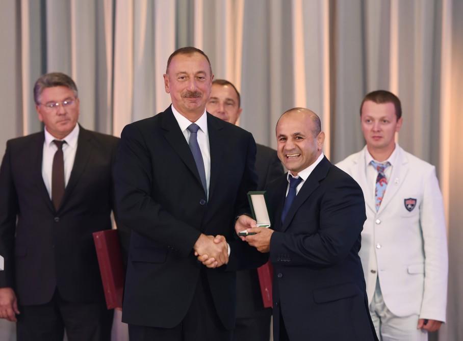 Prezident İlham Əliyev və xanımı XXXI Yay Olimpiya Oyunlarında iştirak etmiş idmançılarla görüşüblər
