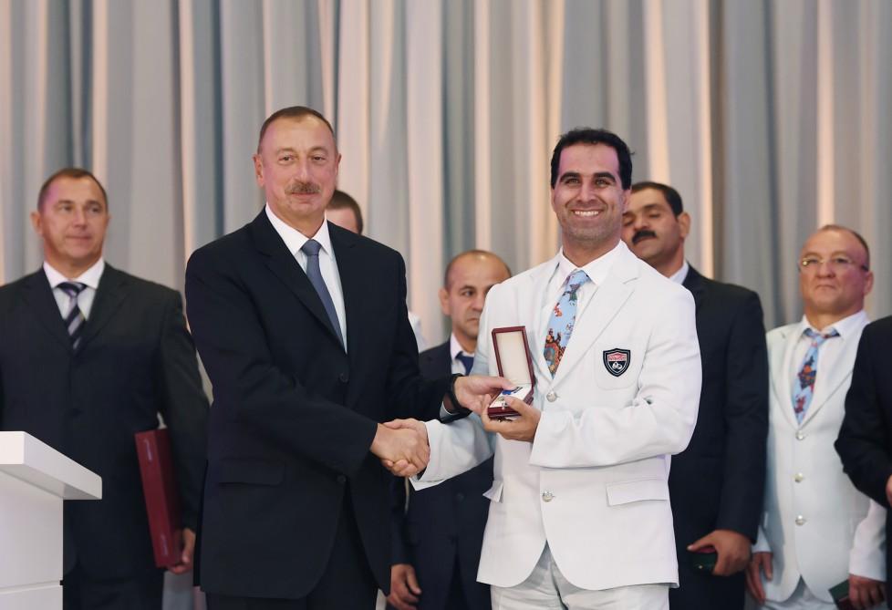 Prezident İlham Əliyev və xanımı XXXI Yay Olimpiya Oyunlarında iştirak etmiş idmançılarla görüşüblər