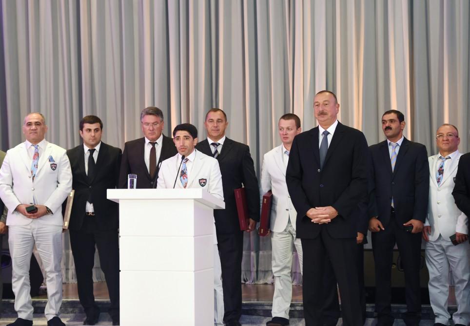Prezident İlham Əliyev və xanımı XXXI Yay Olimpiya Oyunlarında iştirak etmiş idmançılarla görüşüblər