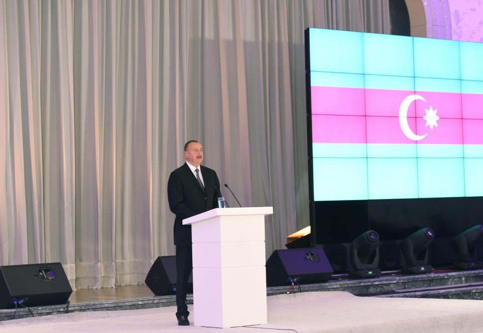 Prezident İlham Əliyev və xanımı XXXI Yay Olimpiya Oyunlarında iştirak etmiş idmançılarla görüşüblər
