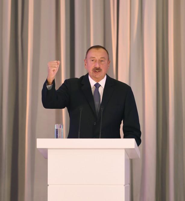 Prezident İlham Əliyev və xanımı XXXI Yay Olimpiya Oyunlarında iştirak etmiş idmançılarla görüşüblər