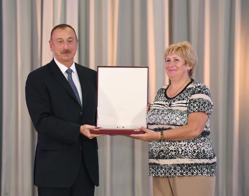 Prezident İlham Əliyev və xanımı XXXI Yay Olimpiya Oyunlarında iştirak etmiş idmançılarla görüşüblər