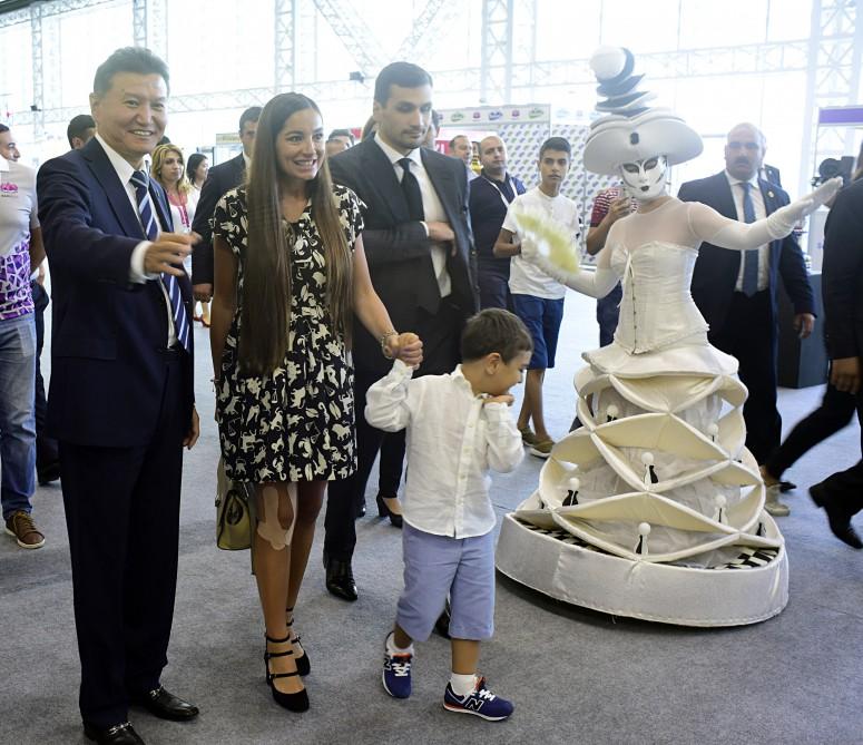 Bakı Şahmat Olimpiadasının sərgi salonu idmansevərlərdə böyük maraq doğurur (FOTO)