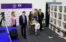 Bakı Şahmat Olimpiadasının sərgi salonu idmansevərlərdə böyük maraq doğurur (FOTO)