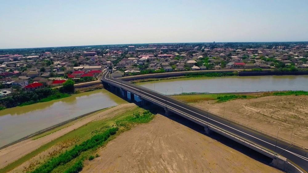 Salyanda yeni körpü istifadəyə verilib (FOTO)