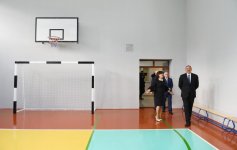 İlham Əliyev 265 nömrəli məktəbdə əsaslı təmirdən sonra görülən işlərlə tanış olub (FOTO)