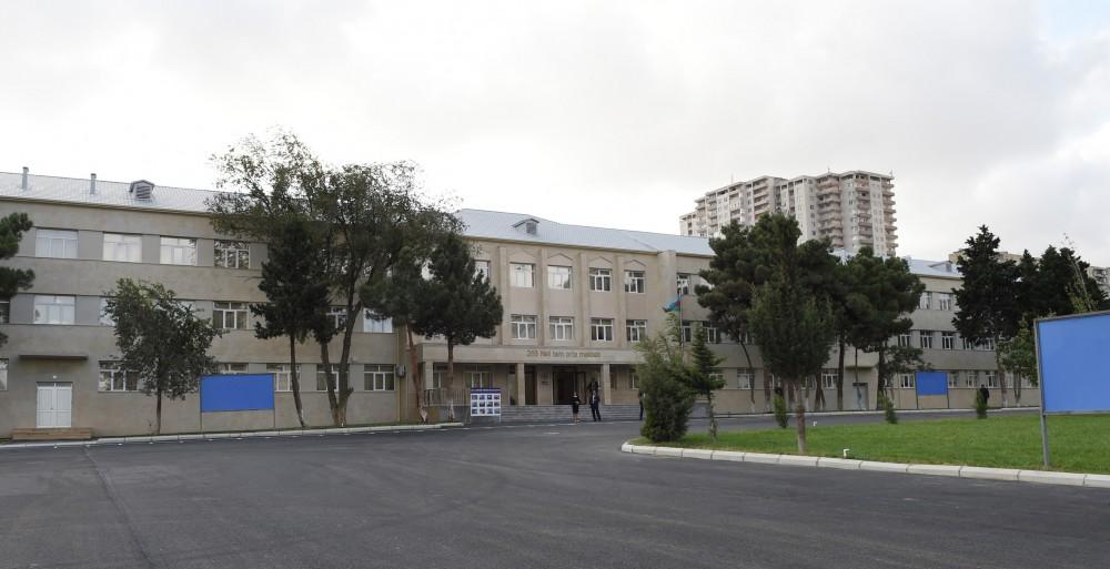 İlham Əliyev 265 nömrəli məktəbdə əsaslı təmirdən sonra görülən işlərlə tanış olub (FOTO)