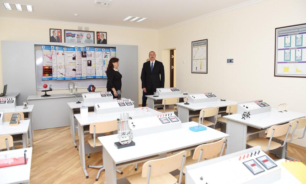 İlham Əliyev 265 nömrəli məktəbdə əsaslı təmirdən sonra görülən işlərlə tanış olub (FOTO)